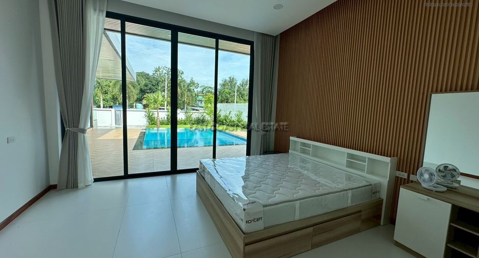 For rent 4 bedrooms house in Bang Lamung, Chonburi