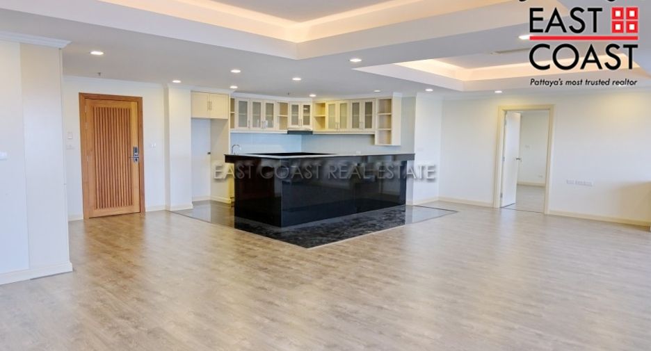 For rent 3 bedrooms condo in South Pattaya, Pattaya
