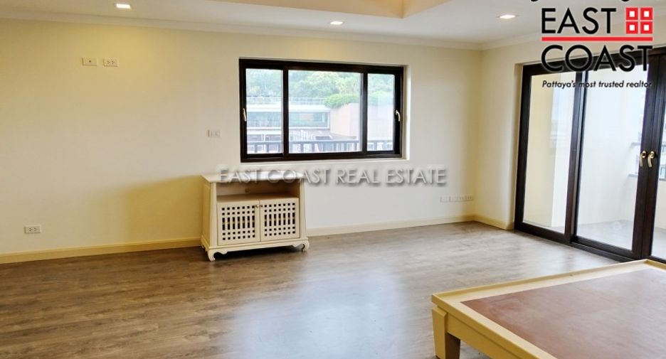 For rent 3 bedrooms condo in South Pattaya, Pattaya