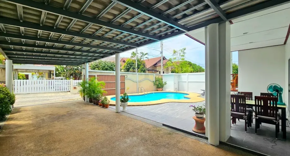 For sale 2 bedrooms villa in Hua Hin, Prachuap Khiri Khan