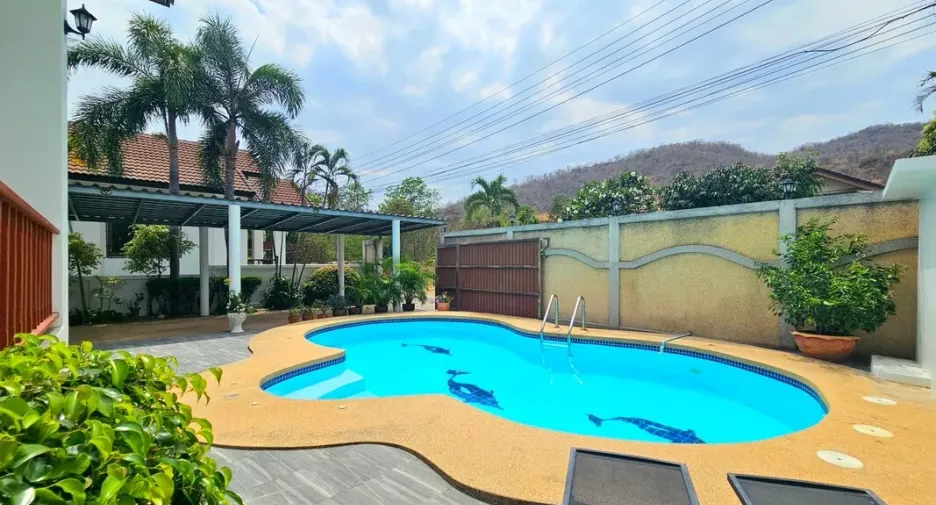 For sale 2 bedrooms villa in Hua Hin, Prachuap Khiri Khan