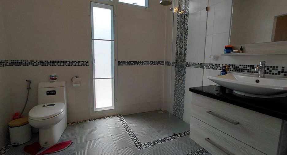 For sale 3 bedrooms villa in Hua Hin, Prachuap Khiri Khan