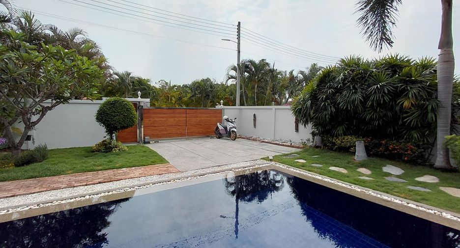 For sale 3 bedrooms villa in Hua Hin, Prachuap Khiri Khan