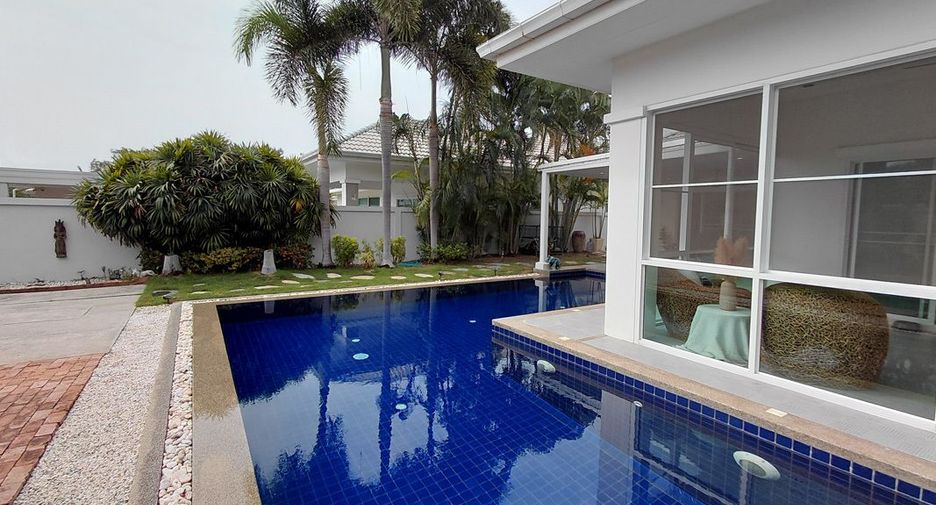 For sale 3 bedrooms villa in Hua Hin, Prachuap Khiri Khan