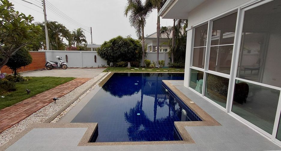 For sale 3 bedrooms villa in Hua Hin, Prachuap Khiri Khan