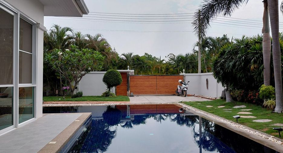 For sale 3 bedrooms villa in Hua Hin, Prachuap Khiri Khan