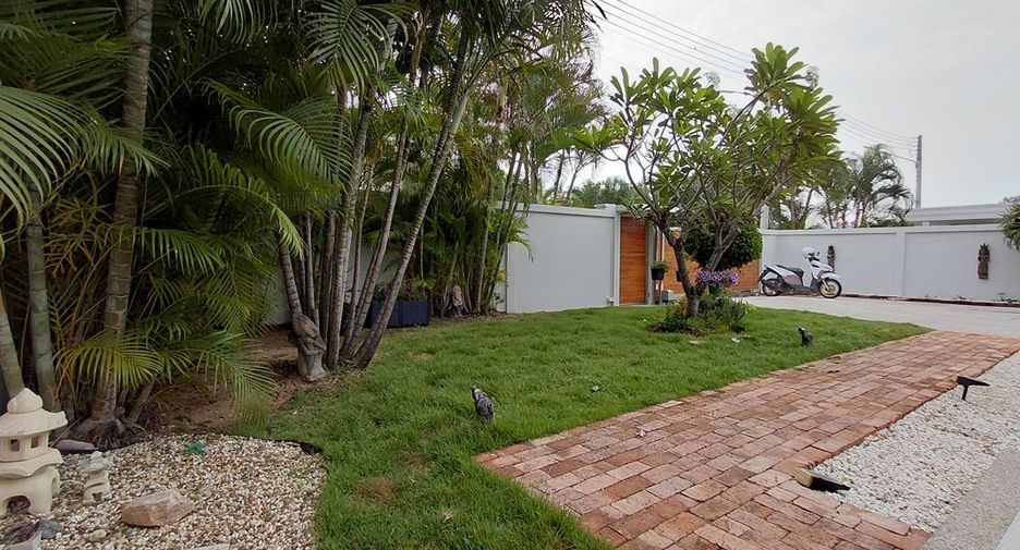 For sale 3 bedrooms villa in Hua Hin, Prachuap Khiri Khan