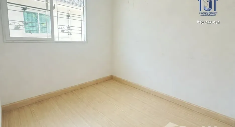 出售 3 卧室 联排别墅 在 Mueang Pathum Thani, Pathum Thani