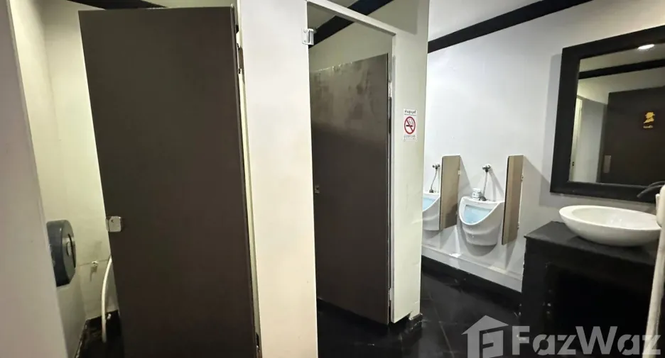 For rent retail Space in Bang Rak, Bangkok