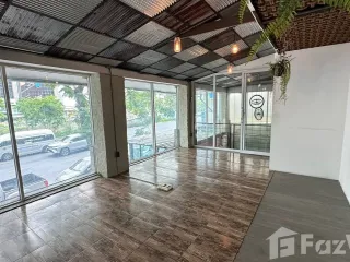 For rent retail Space in Bang Rak, Bangkok