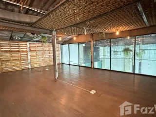 For rent retail Space in Bang Rak, Bangkok