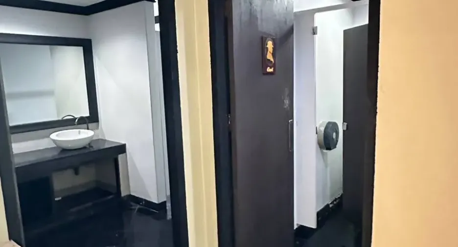 For rent retail Space in Bang Rak, Bangkok