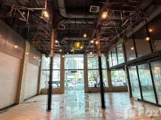 For rent retail Space in Bang Rak, Bangkok