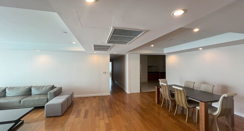 For rent 3 bedrooms condo in Bang Rak, Bangkok
