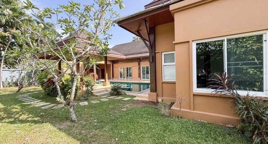 For sale 3 bedrooms villa in Mueang Phuket, Phuket
