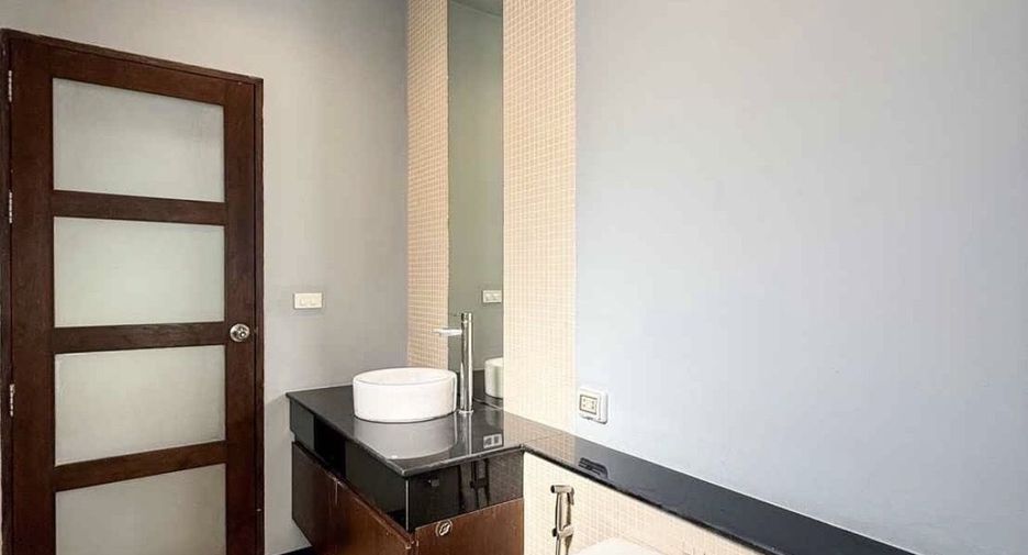 For sale 3 bedrooms villa in Mueang Phuket, Phuket