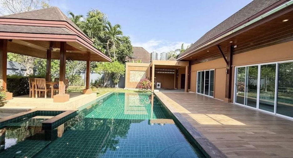 For sale 3 bedrooms villa in Mueang Phuket, Phuket