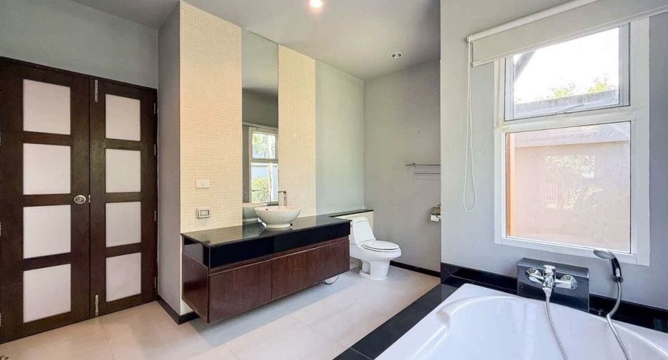 For sale 3 bedrooms villa in Mueang Phuket, Phuket