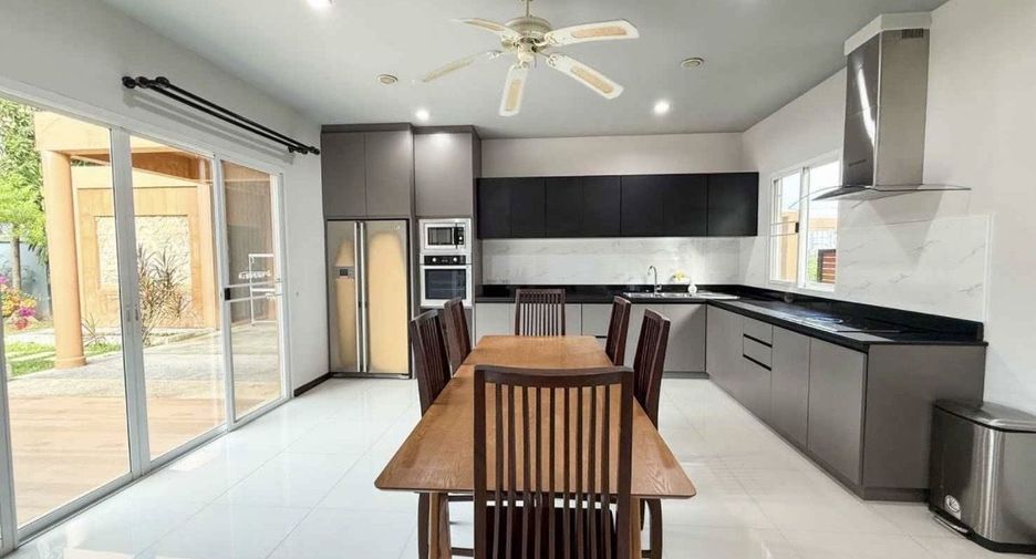 For sale 3 bedrooms villa in Mueang Phuket, Phuket