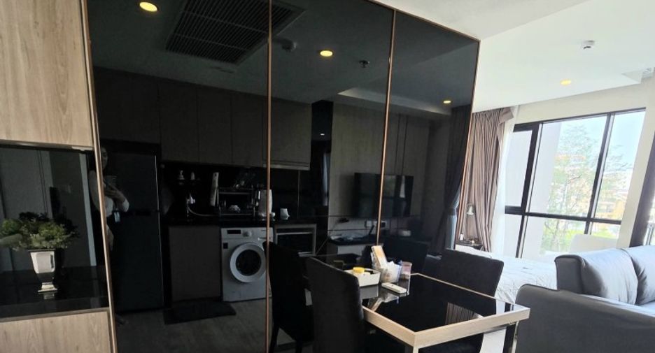 For sale studio condo in Pratumnak, Pattaya