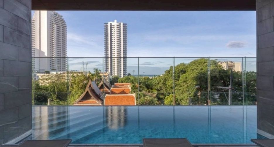 For sale studio condo in Pratumnak, Pattaya