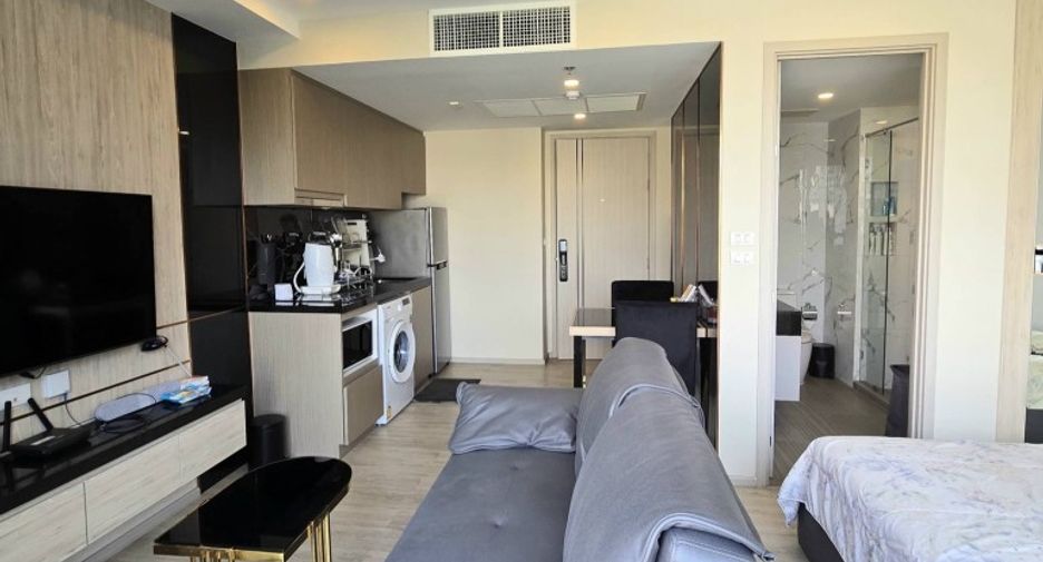 For sale studio condo in Pratumnak, Pattaya