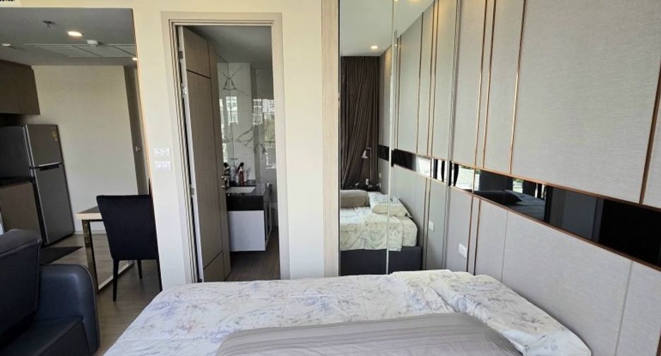 For sale studio condo in Pratumnak, Pattaya