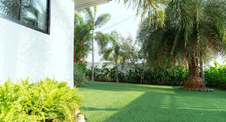 For sale 4 bedrooms house in East Pattaya, Pattaya