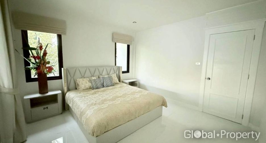 For sale 4 bedrooms house in East Pattaya, Pattaya