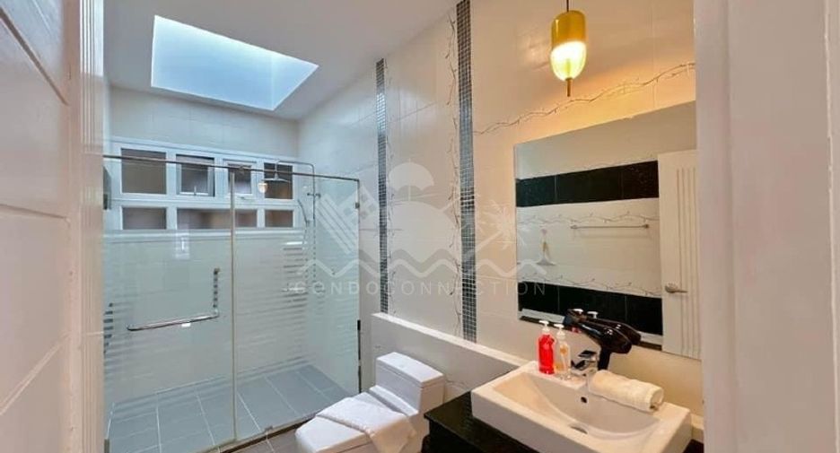 For sale and for rent 4 bedrooms house in Bang Lamung, Chonburi