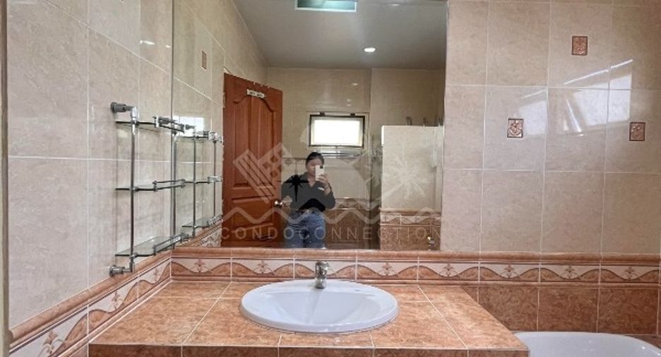 À vendre 4 chambres maison à Bang Lamung, Chonburi