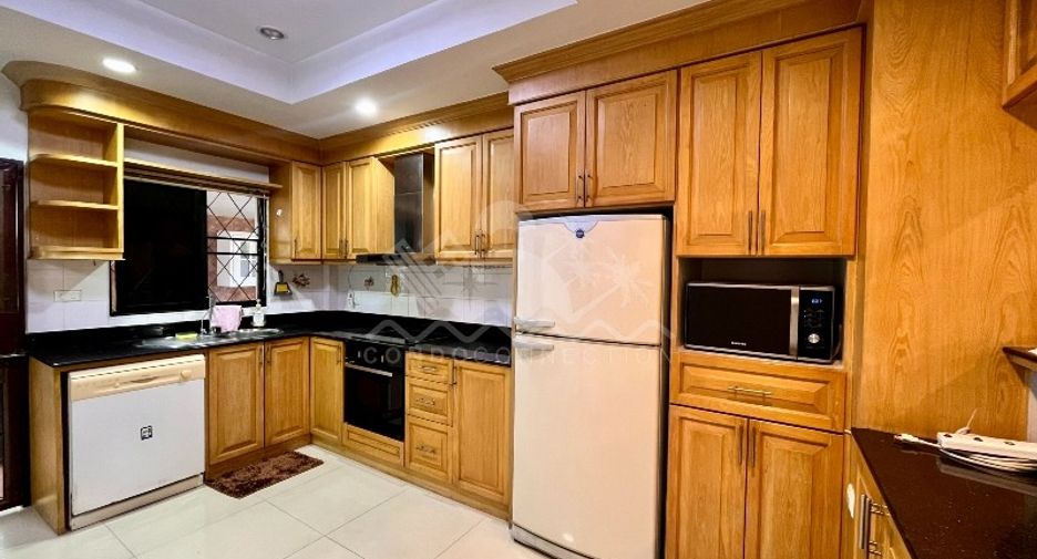 À vendre 4 chambres maison à Bang Lamung, Chonburi