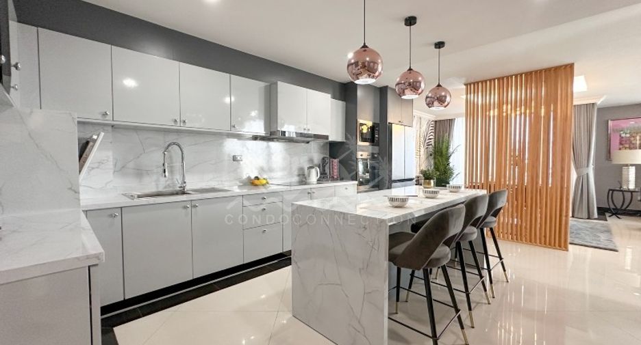 For sale 3 bedrooms condo in Bang Lamung, Chonburi