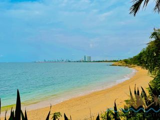 For sale 3 bedrooms condo in Na Jomtien, Pattaya
