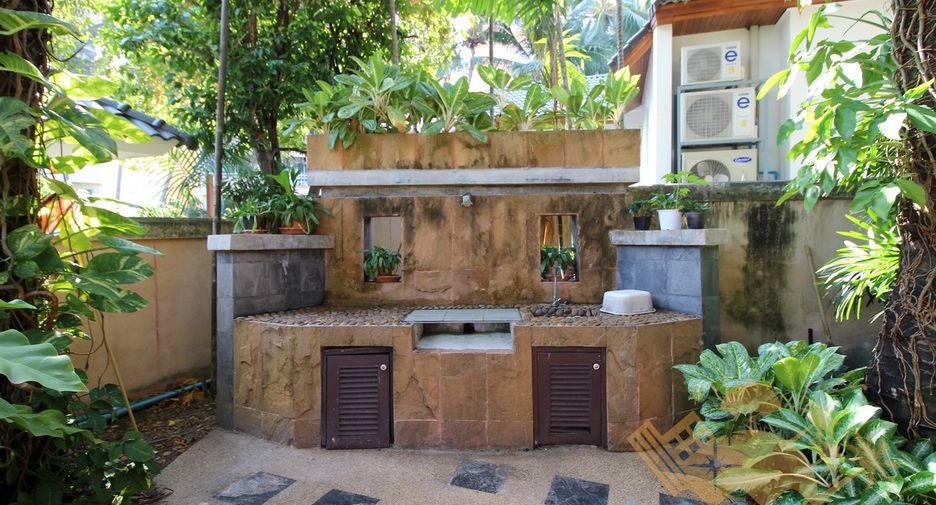 For sale 4 bedrooms house in Bang Lamung, Chonburi