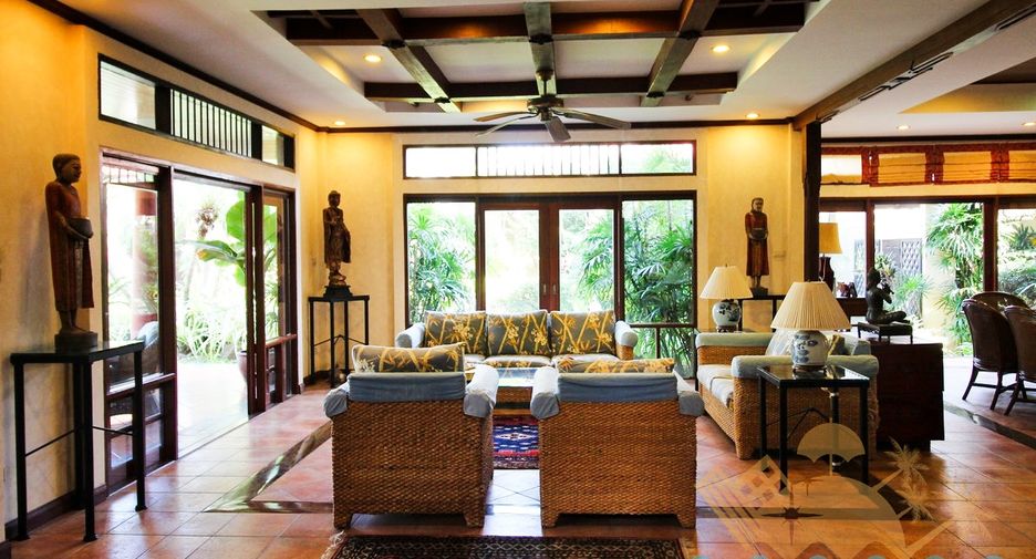 For sale 4 bedrooms house in Bang Lamung, Chonburi