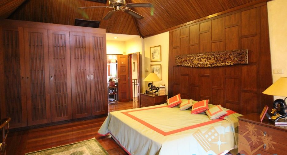 For sale 4 bedrooms house in Bang Lamung, Chonburi