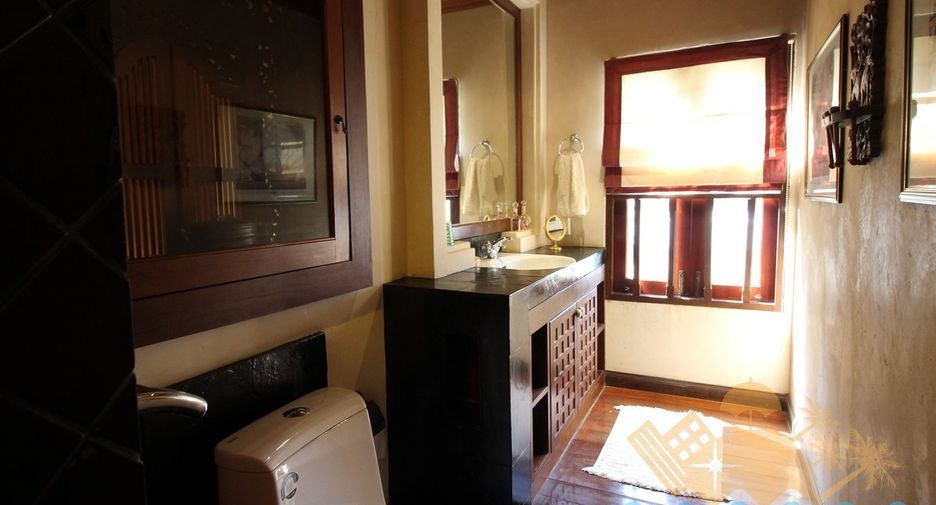 For sale 4 bedrooms house in Bang Lamung, Chonburi