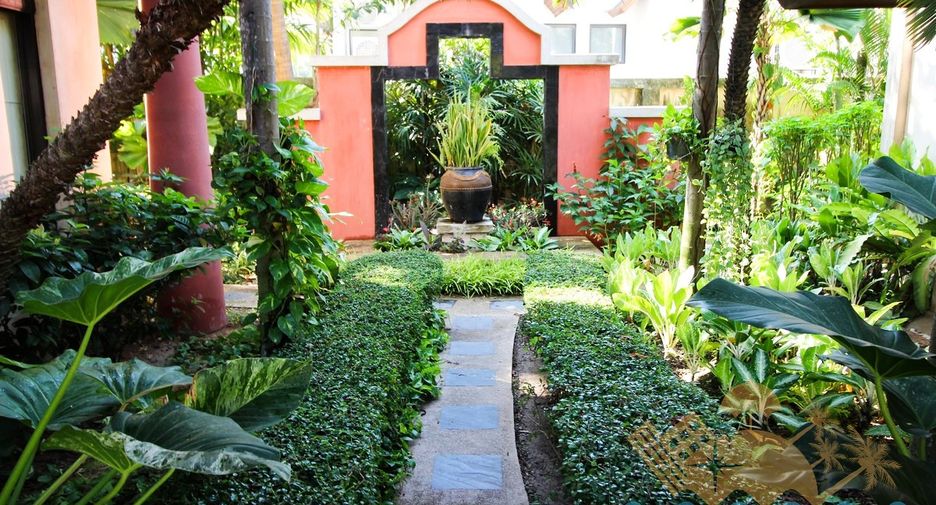 For sale 4 bedrooms house in Bang Lamung, Chonburi
