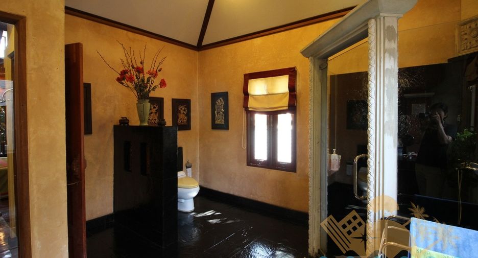 For sale 4 bedrooms house in Bang Lamung, Chonburi