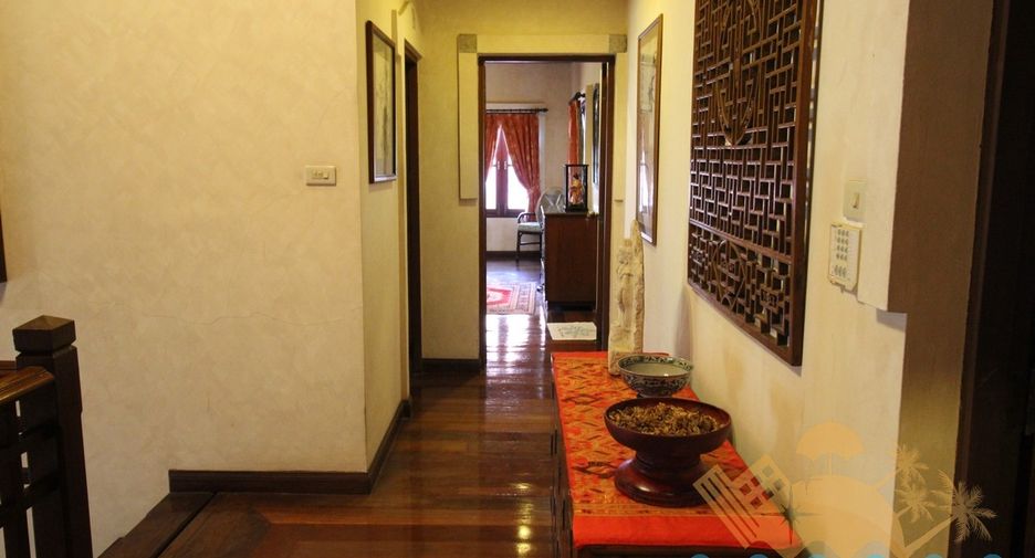 For sale 4 bedrooms house in Bang Lamung, Chonburi