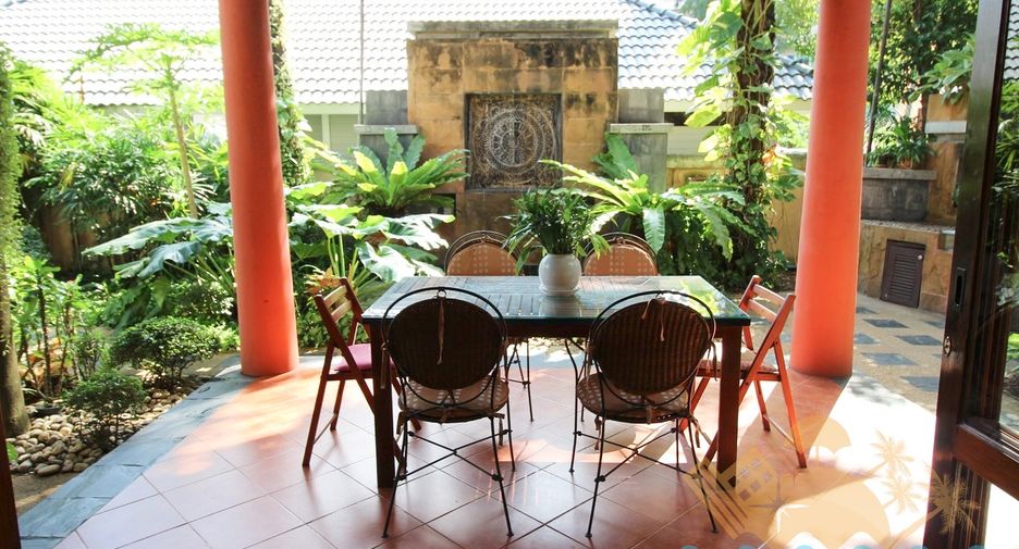 For sale 4 bedrooms house in Bang Lamung, Chonburi