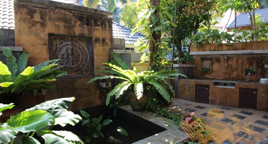 For sale 4 bedrooms house in Bang Lamung, Chonburi
