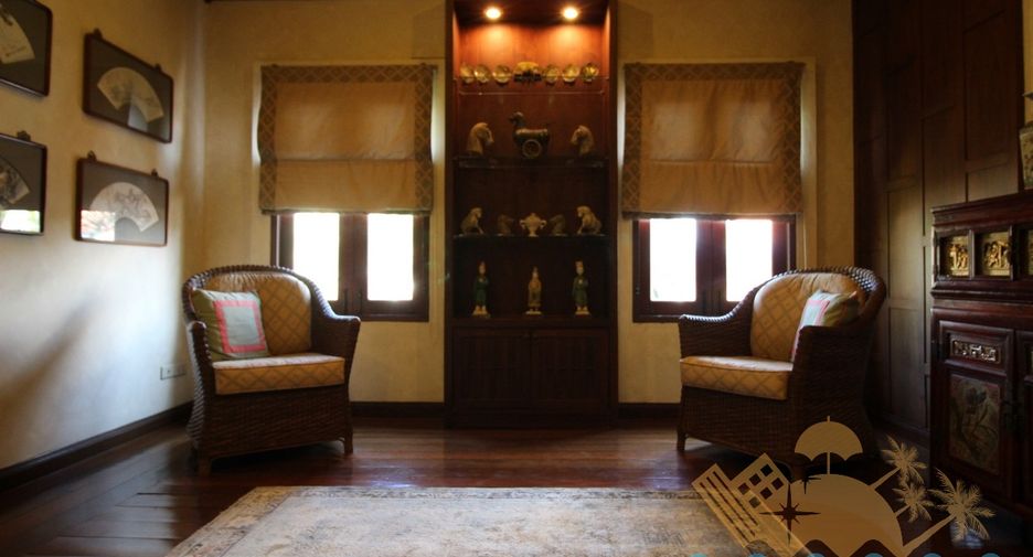 For sale 4 bedrooms house in Bang Lamung, Chonburi