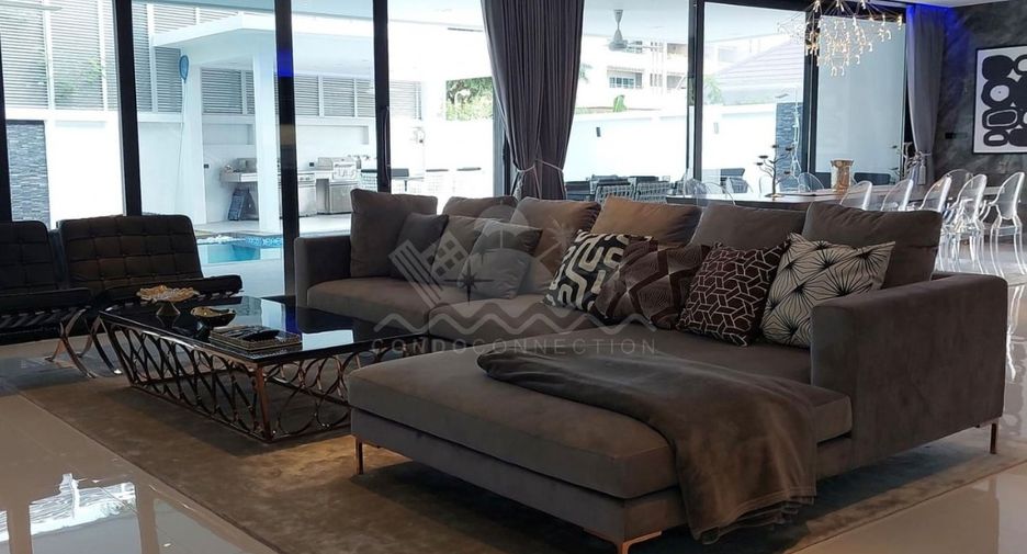 Casa en venta de 6 habitaciones en Bang Lamung, Chonburi