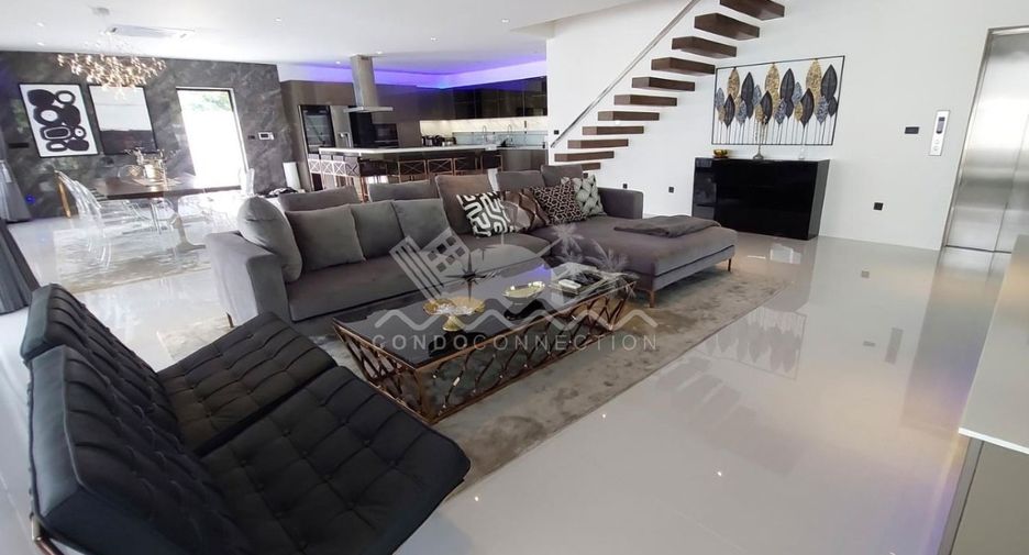 Casa en venta de 6 habitaciones en Bang Lamung, Chonburi