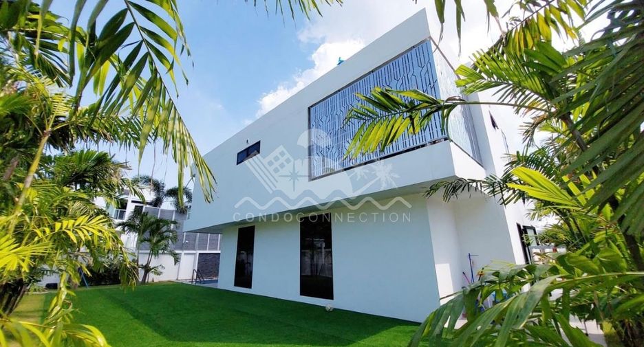 Casa en venta de 6 habitaciones en Bang Lamung, Chonburi