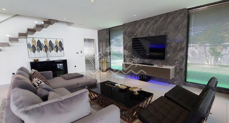 Casa en venta de 6 habitaciones en Bang Lamung, Chonburi