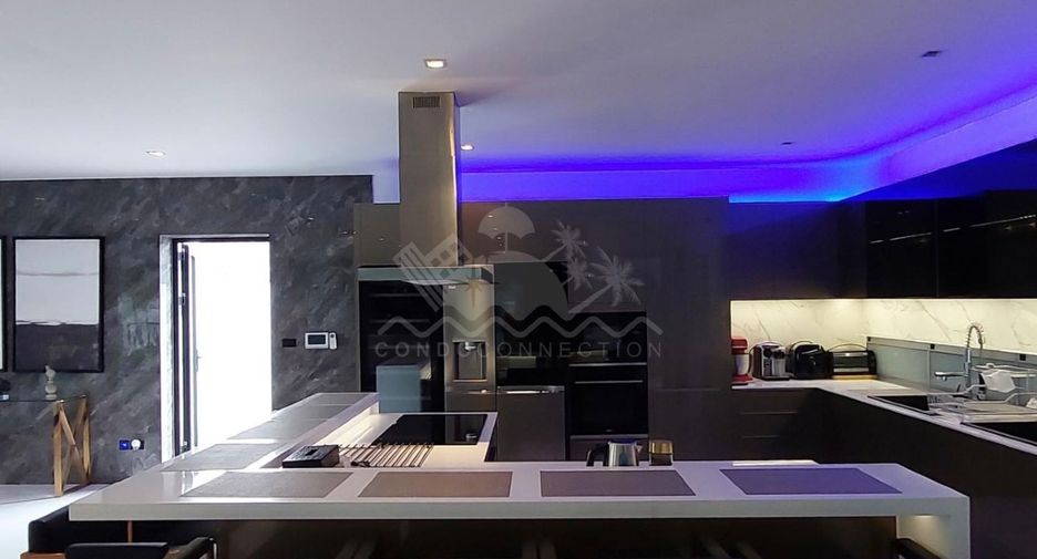 Casa en venta de 6 habitaciones en Bang Lamung, Chonburi