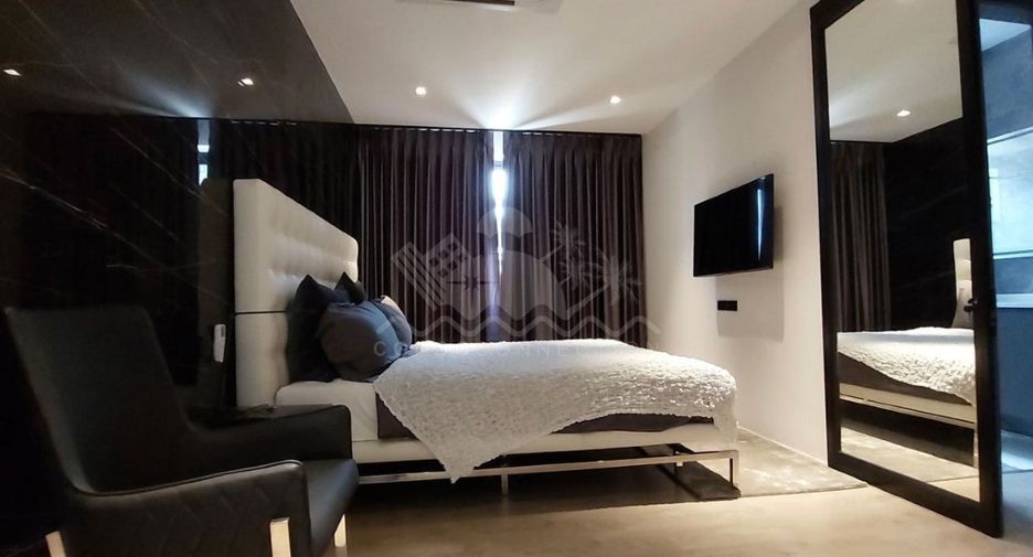 Casa en venta de 6 habitaciones en Bang Lamung, Chonburi